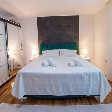 Luxury Apartment Black And Gold Mostar Extérieur photo