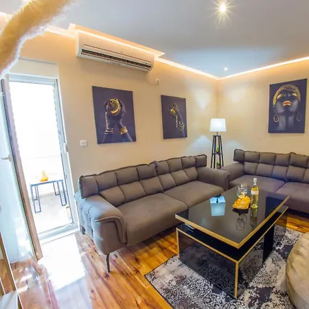 Luxury Apartment Black And Gold Mostar Extérieur photo