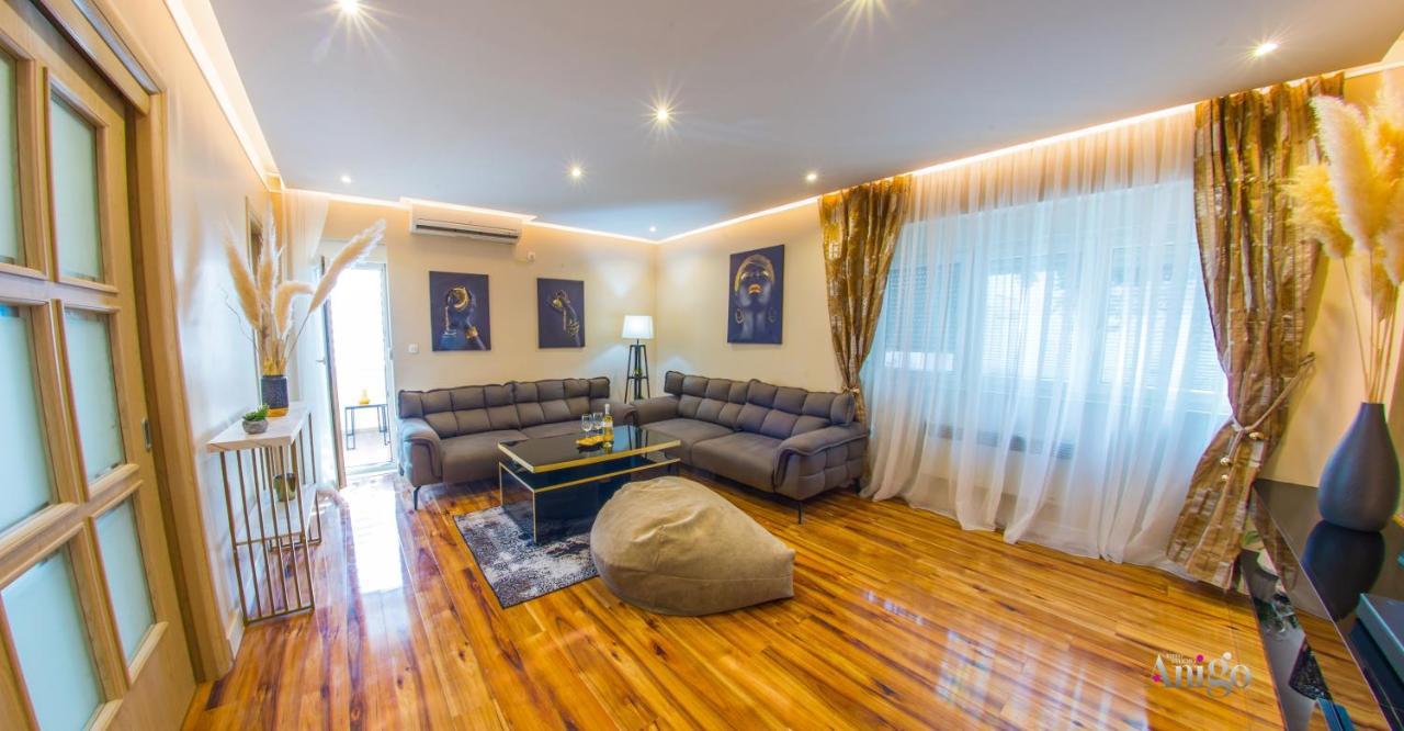 Apartment Luxury Black And Gold