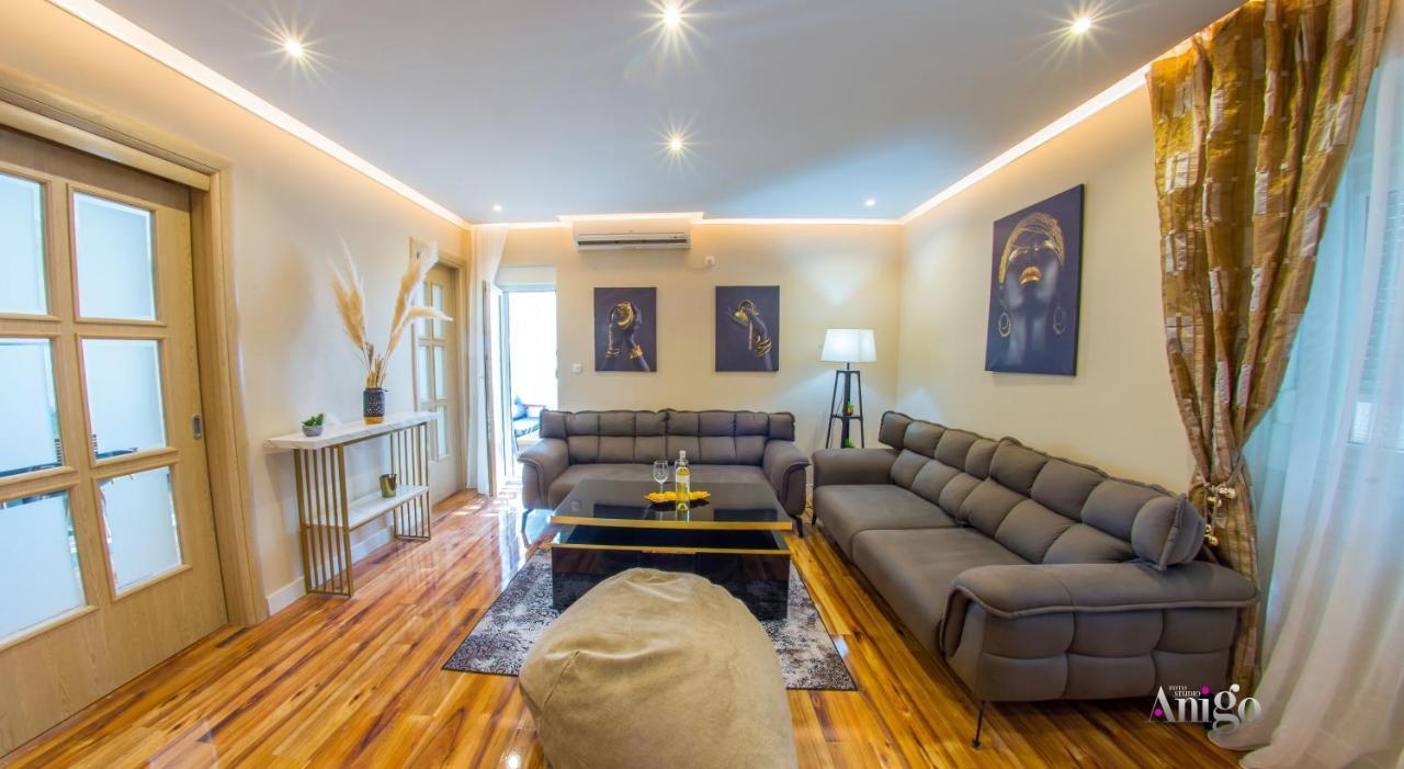 Luxury Black And Gold Apartment Mostar