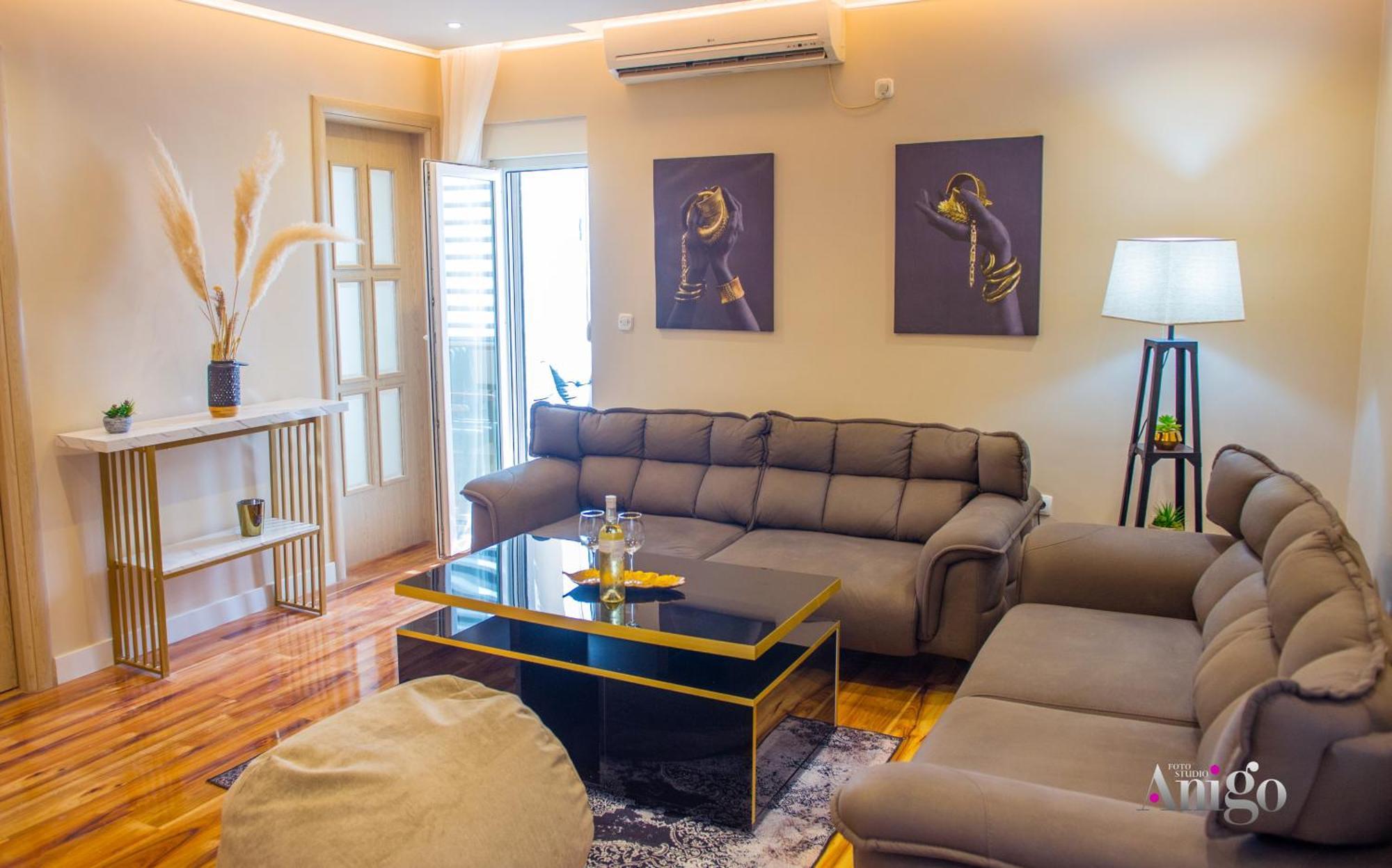 Luxury Black And Gold Apartment Mostar